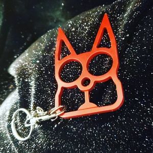 Kitty saftey keychain